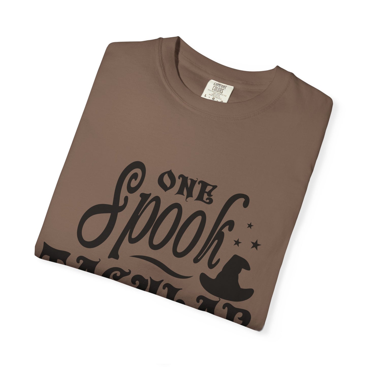 Spooktacular Mama T-Shirt – Halloween Witch Hat Mom Tee