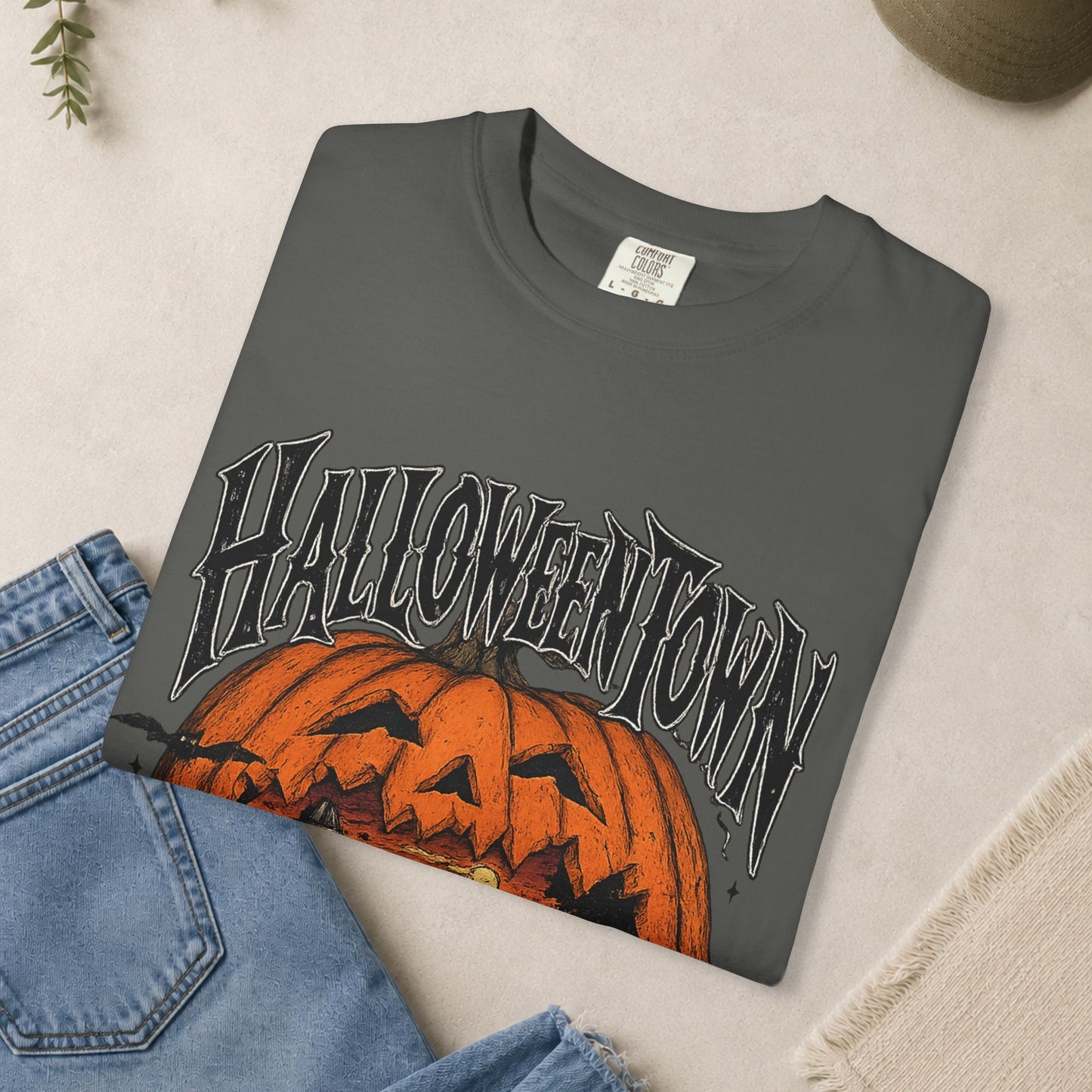 Comfort Colors Halloweentown East 1998 T-shirt,  pumpkin jack-o'-lantern scene T-Shirt