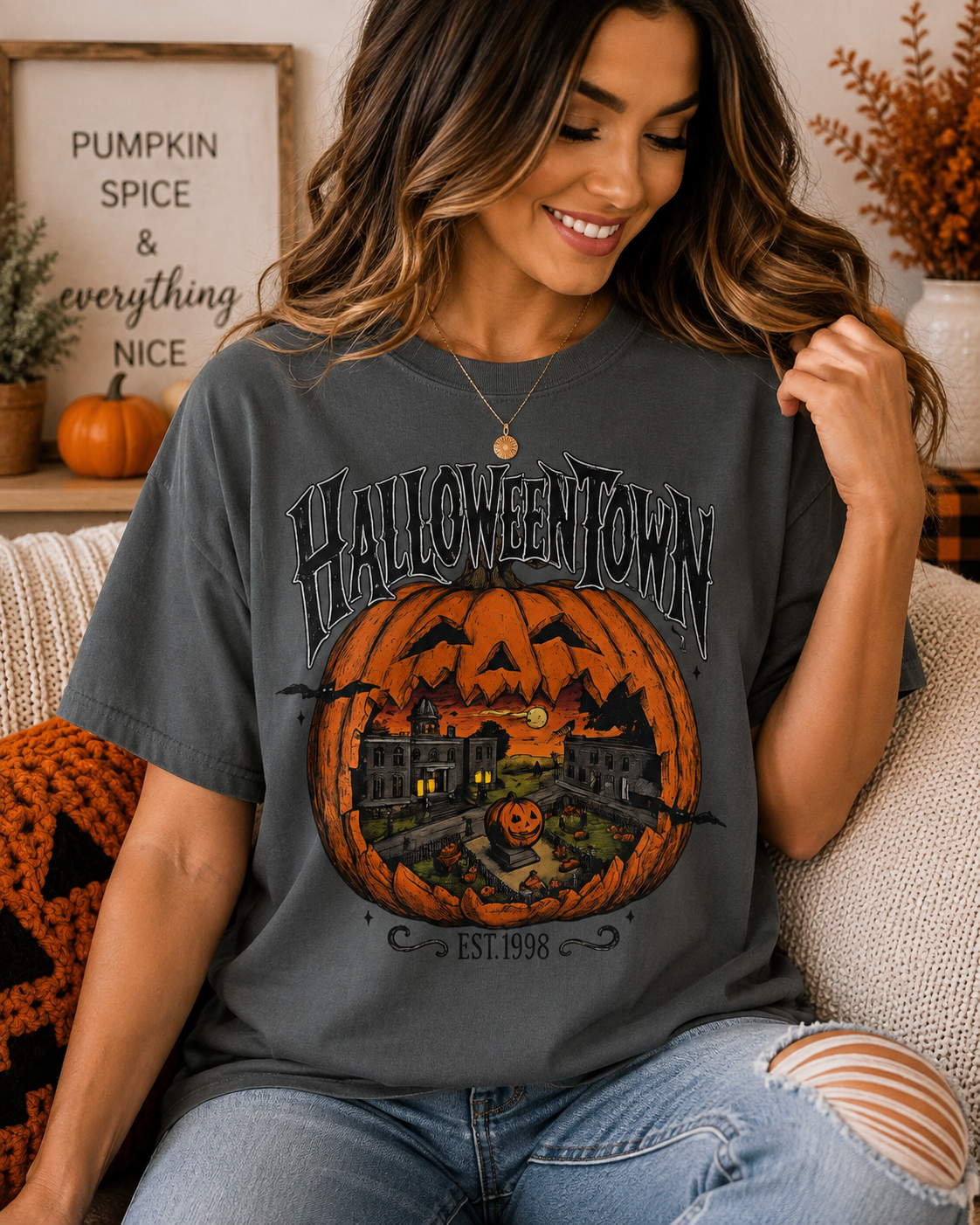 Halloweentown Est 1998 T-shirt,  pumpkin jack-o'-lantern scene T-Shirt